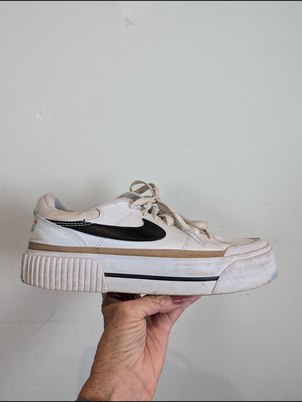 Nike White Sneakers with Black Swoosh, Size 8.5 - Picture 4 of 9